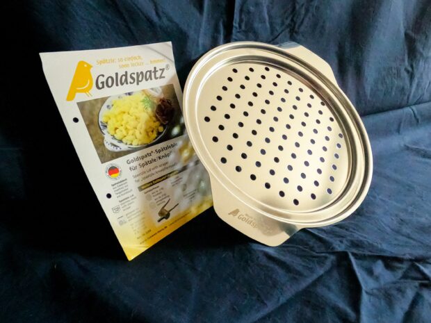 Das Goldspatz Spätzlesieb und die Verpackung
